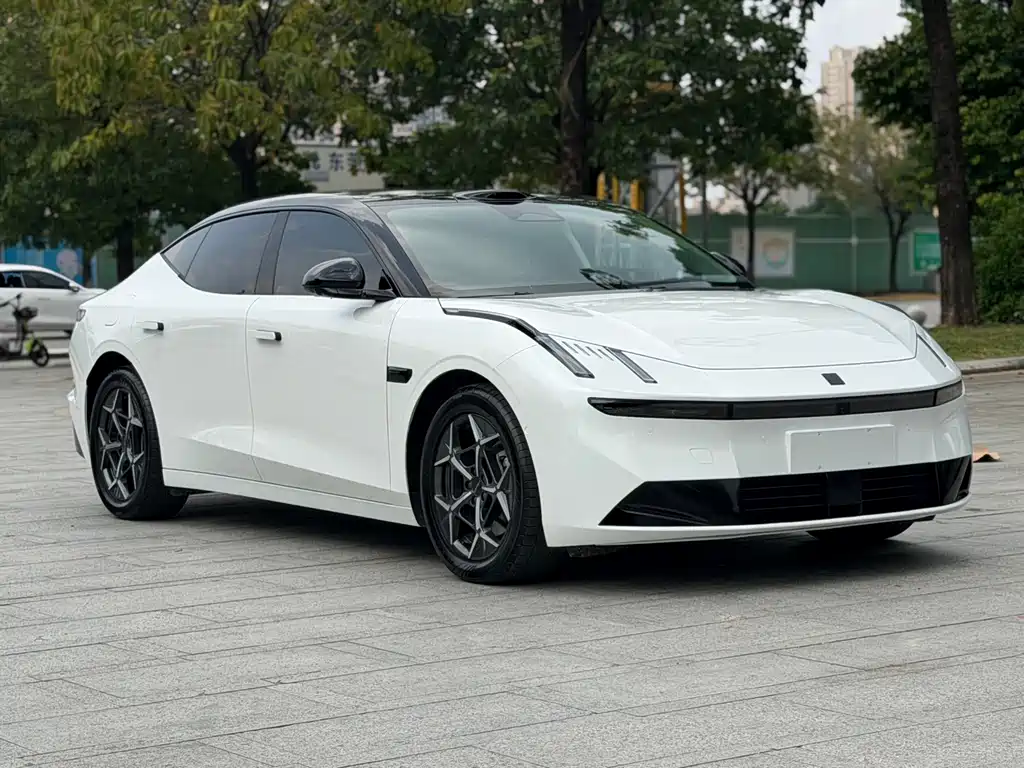 Lynk & Co 10 — миниатюра 3