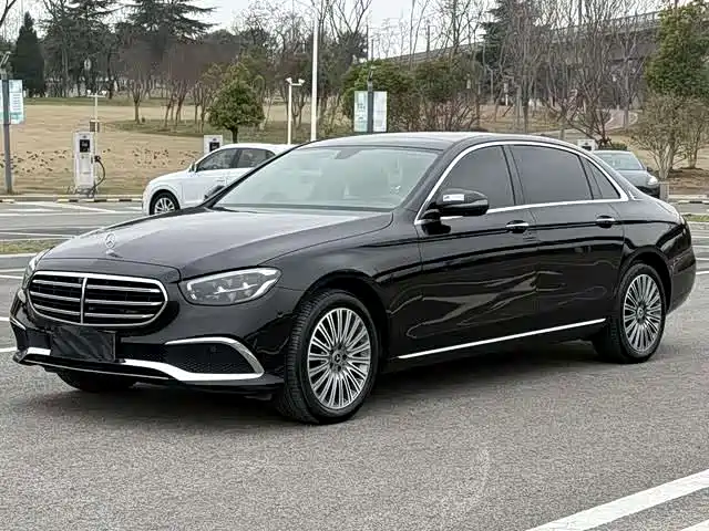 Mercedes-Benz E-Class 2023