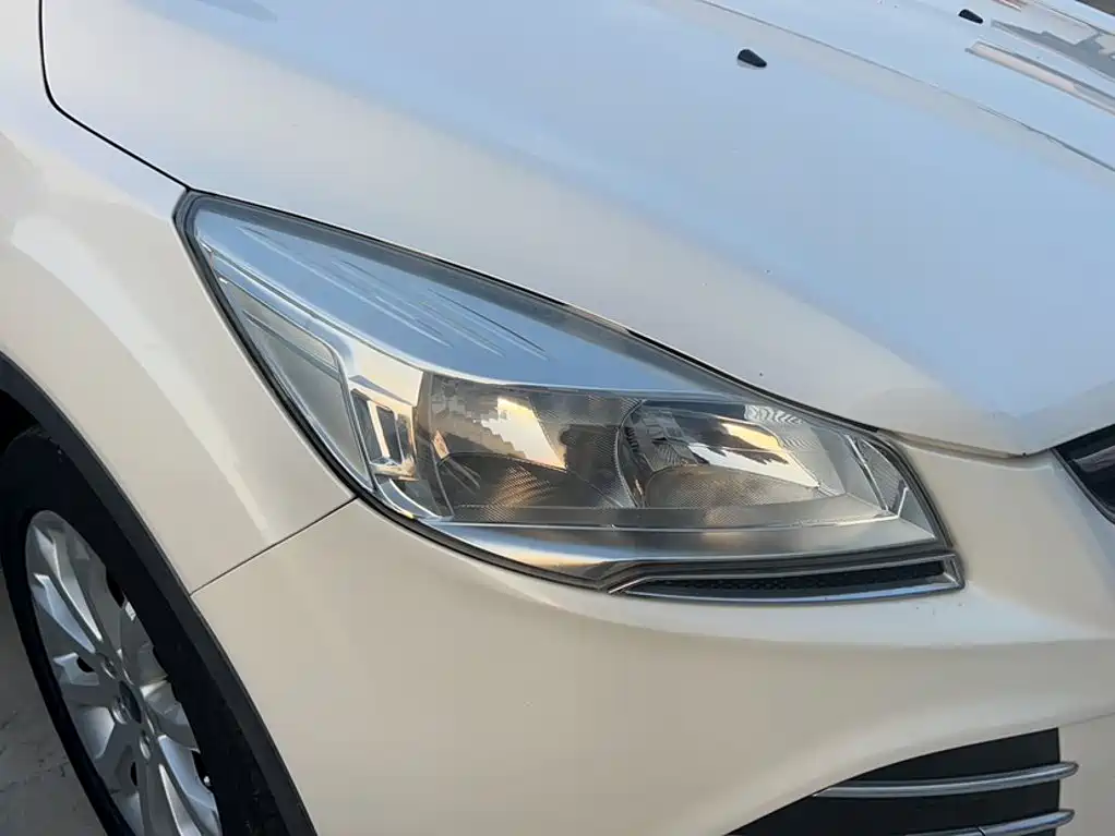 Ford Kuga — миниатюра 13