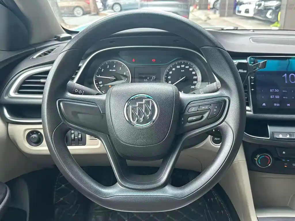 Buick Excelle — миниатюра 12