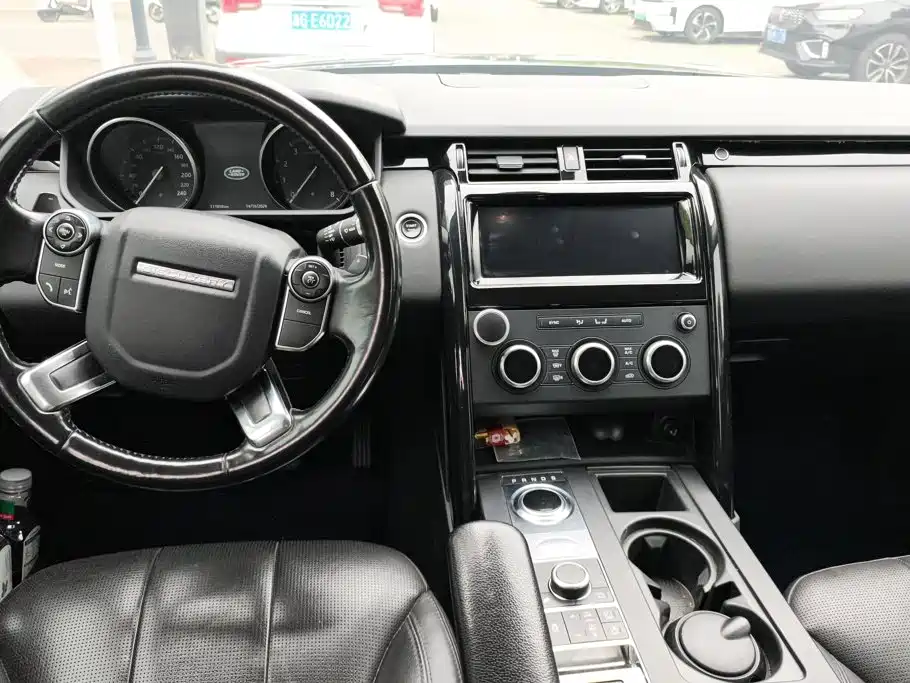 Land Rover Discovery — миниатюра 12