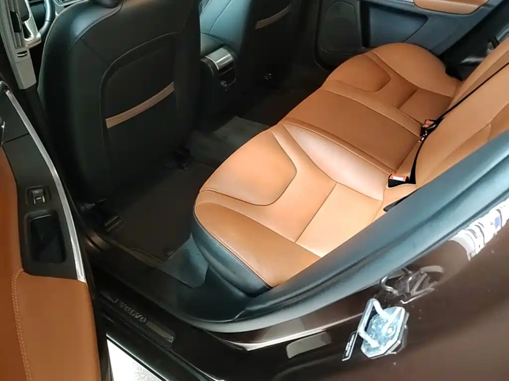 Volvo S60 — миниатюра 17