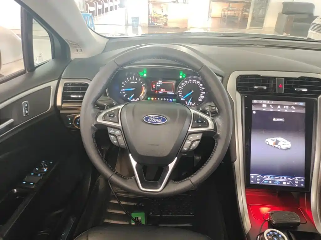 Ford Mondeo — миниатюра 11