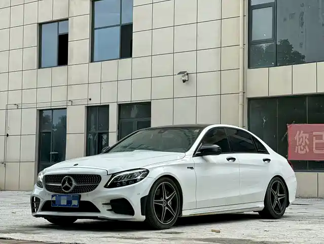 Mercedes-Benz C-Class — фото 1