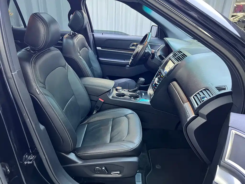 Ford Explorer (Import) — миниатюра 14