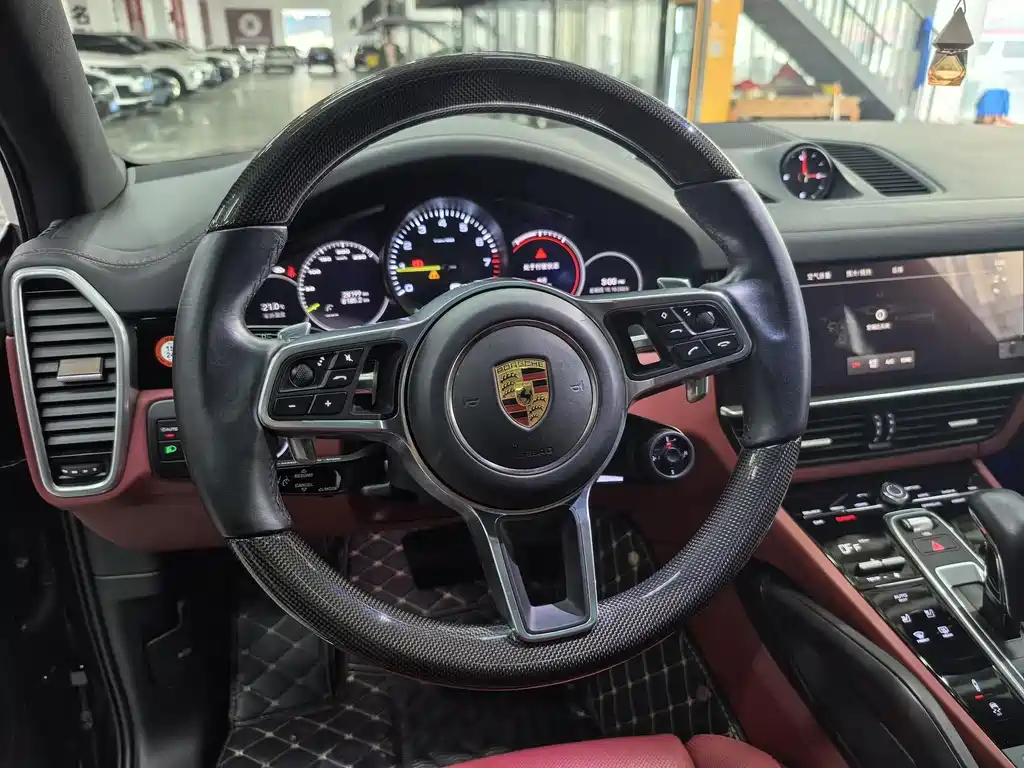 Porsche Cayenne Hybrid — миниатюра 9