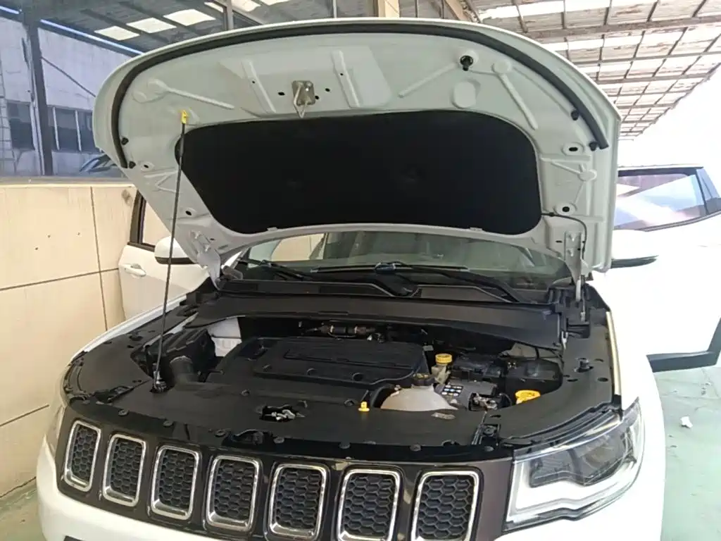 Jeep Compass — миниатюра 20