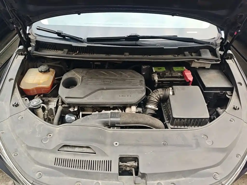BYD MAX — миниатюра 20