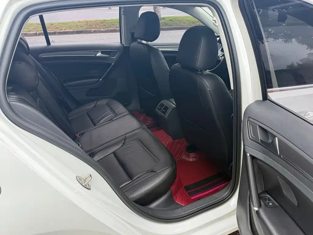 Volkswagen Golf — миниатюра 13