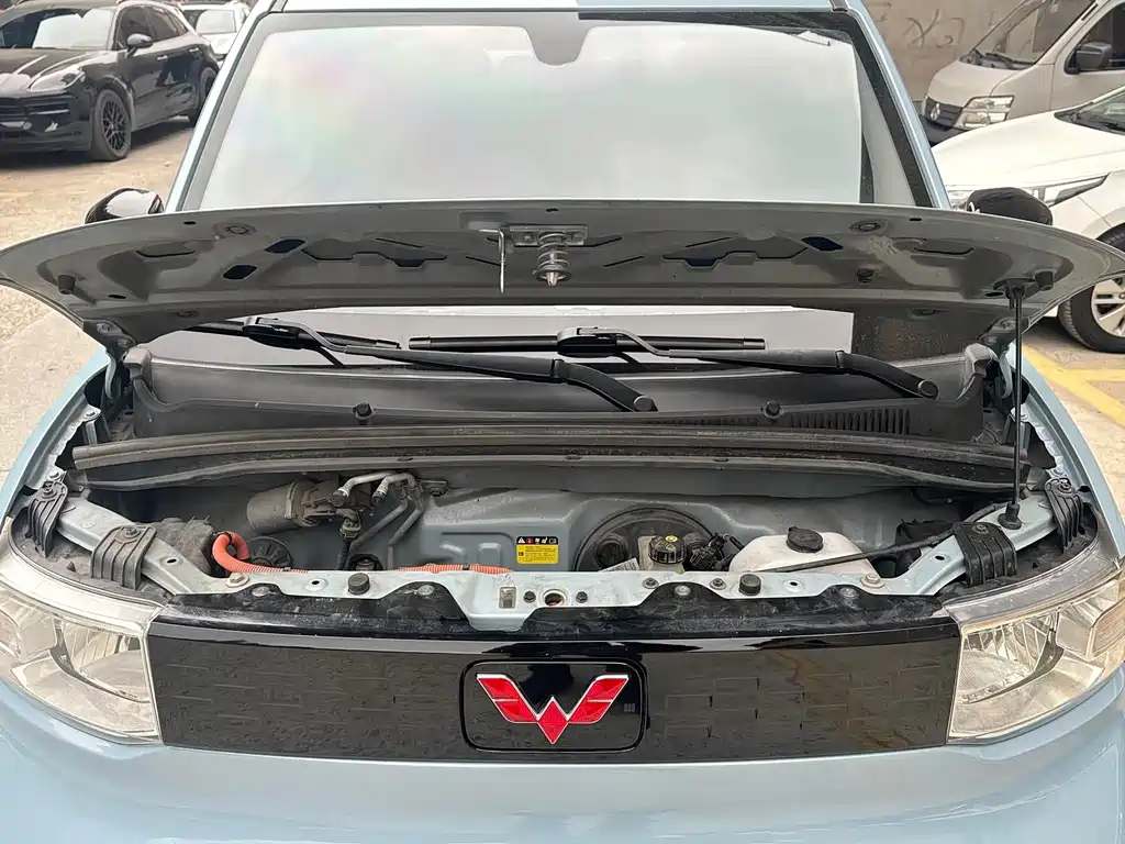Wuling MINIEV — миниатюра 6