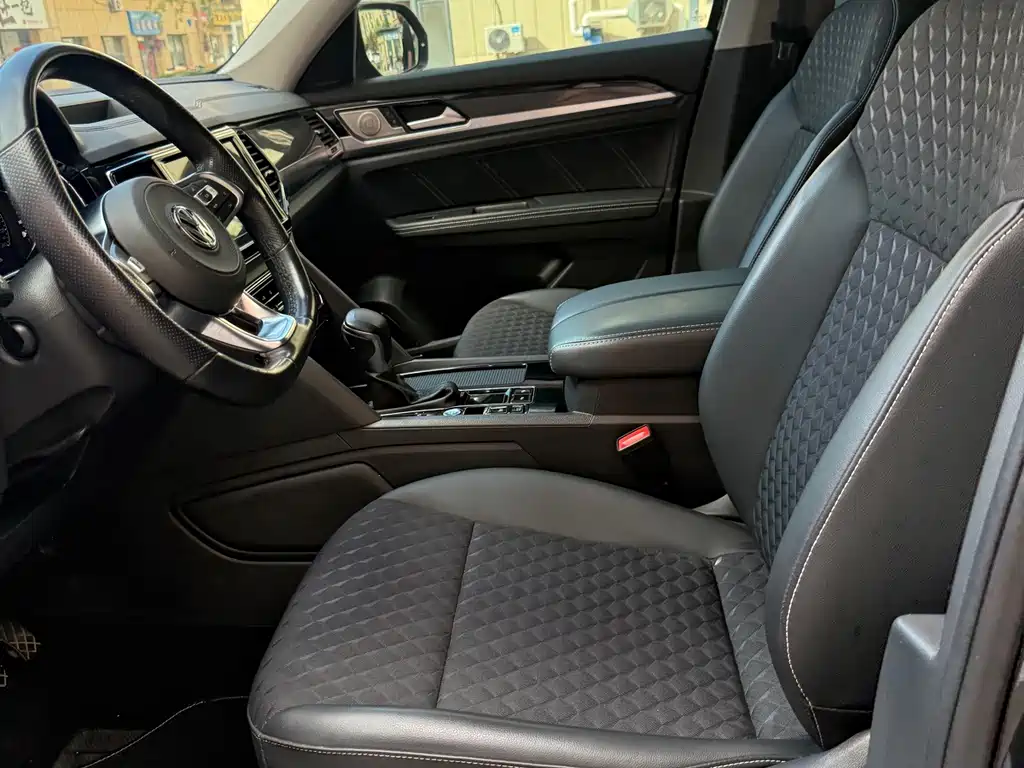 Volkswagen Teramont — миниатюра 8