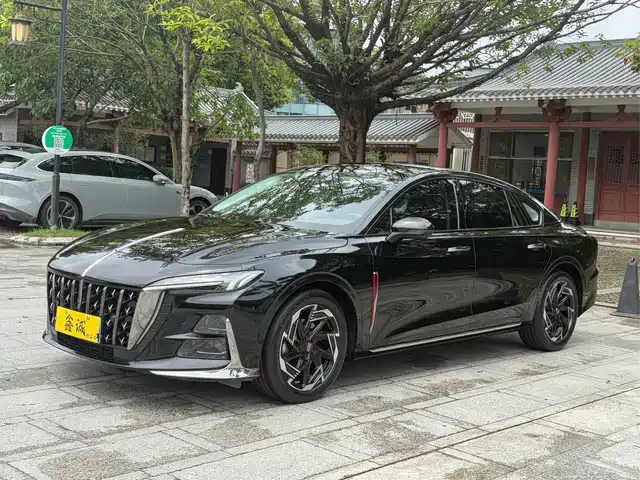2023 Hongqi H6