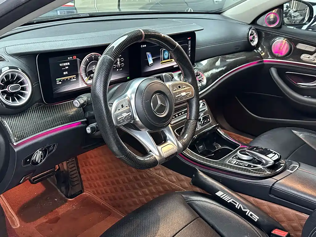 MERCEDES-BENZ E CLASS