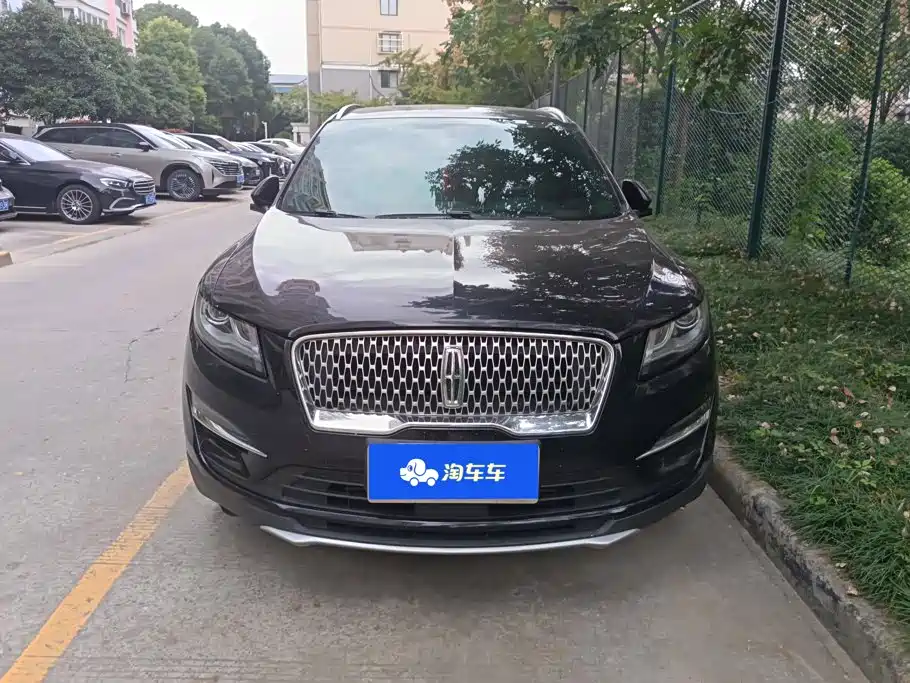 Lincoln MKC — миниатюра 2