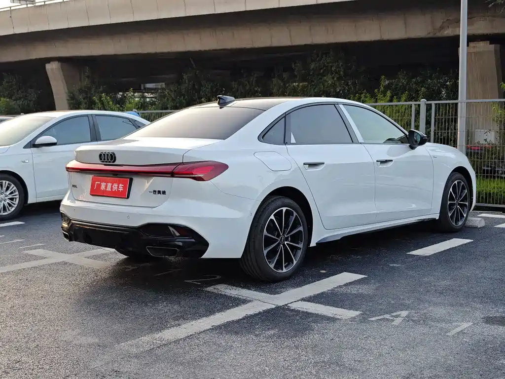 Audi A5L — миниатюра 7