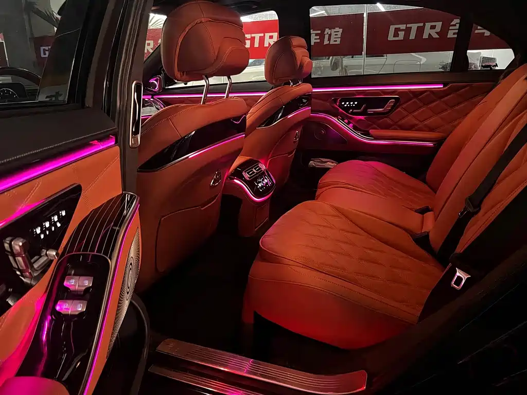 Mercedes-Benz S-Class — миниатюра 13