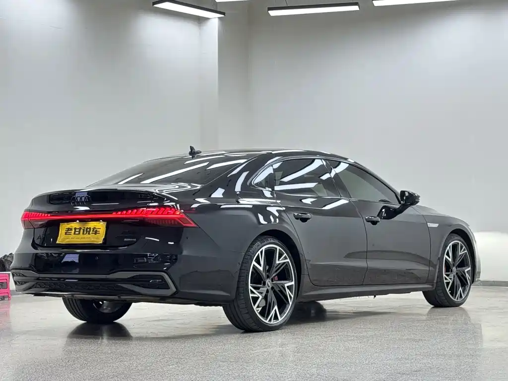 Audi A7L — миниатюра 5