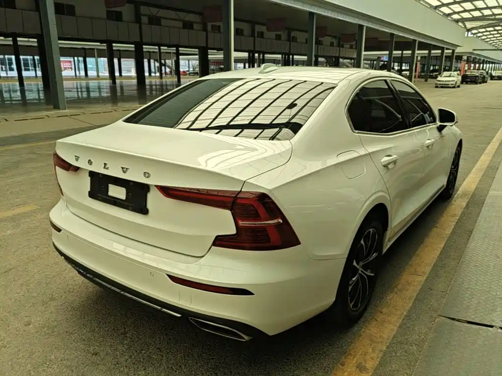 Volvo S60 — миниатюра 7