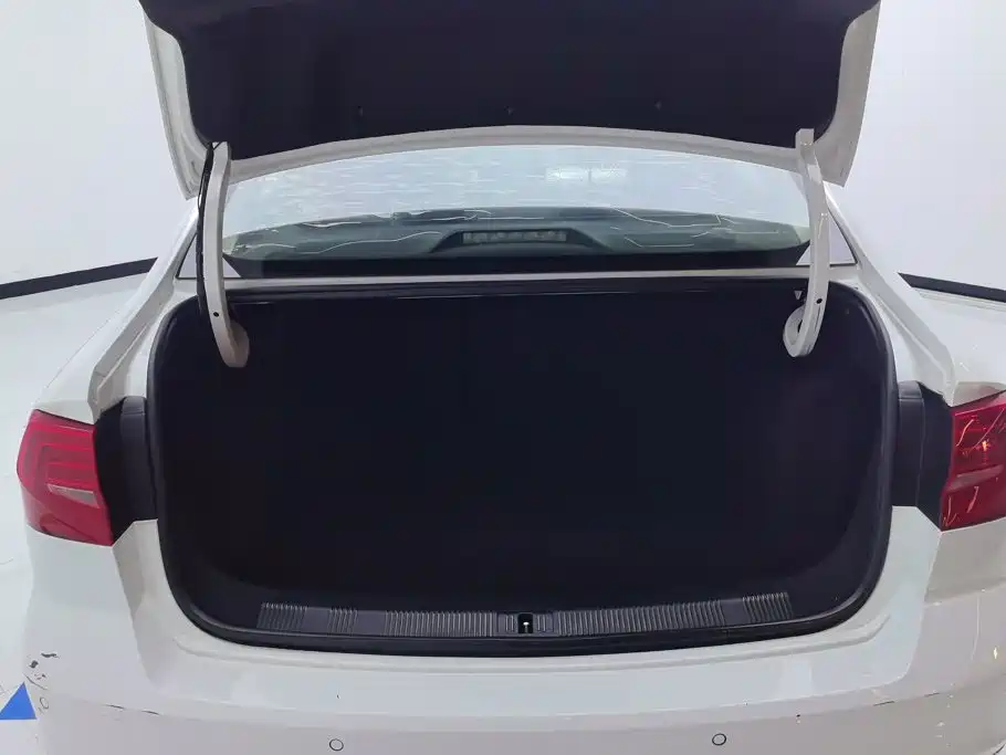 Volkswagen Bora — миниатюра 4