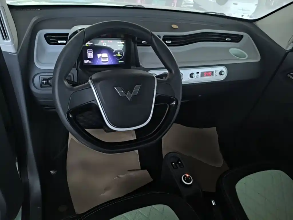 Wuling MINIEV — миниатюра 10