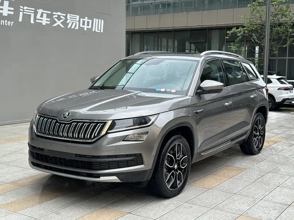 Skoda Kodiaq 2019 TSI330 7 мест Luxury VI
