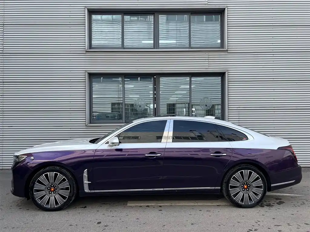 Hongqi H9 2025 2.0T Luxury 5 мест