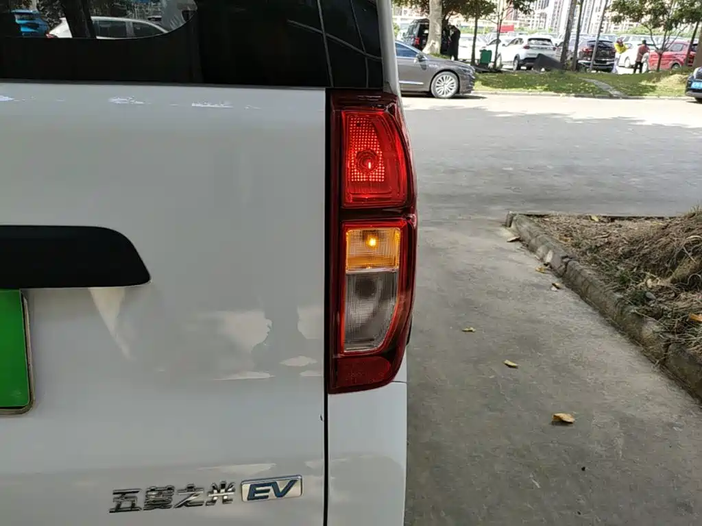 Wuling Zhiguang EV — миниатюра 8