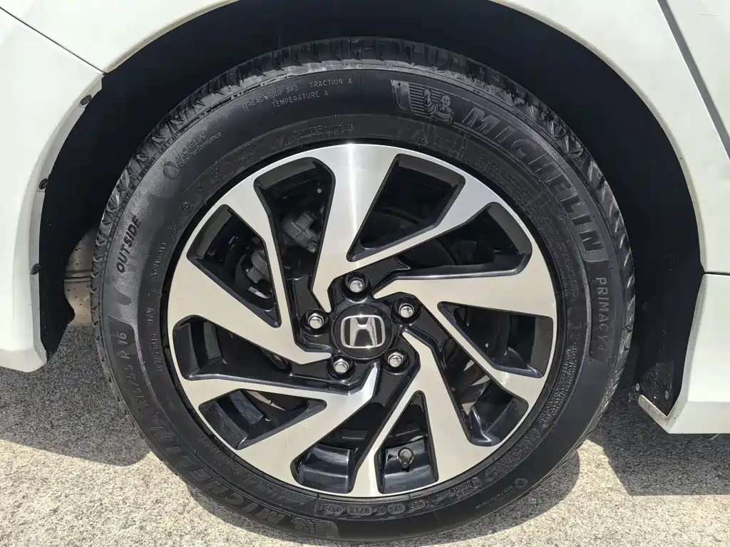 Honda Civic — миниатюра 16