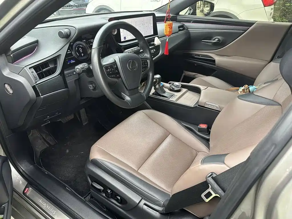 Lexus ES — миниатюра 7