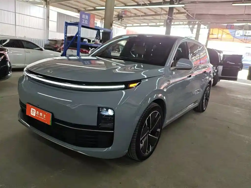 Li Auto Li L9 2025