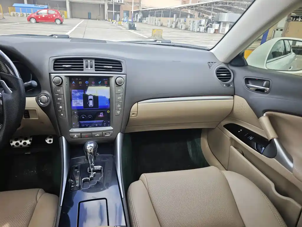 Lexus IS — миниатюра 13