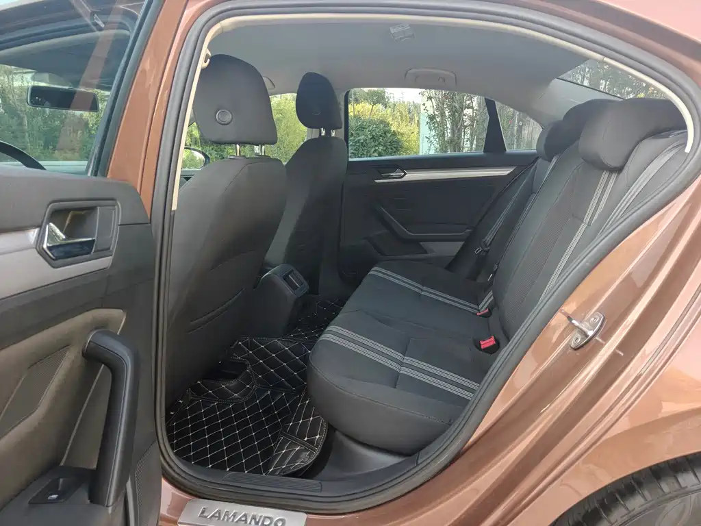 Volkswagen Lamando — миниатюра 10
