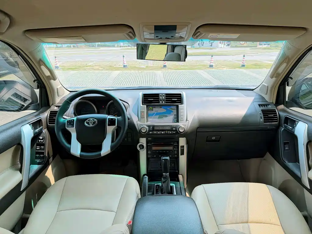 Toyota Prado — миниатюра 10