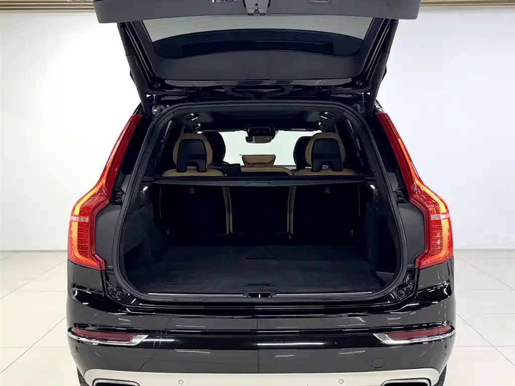 Volvo XC90 2019 T5 5 мест V