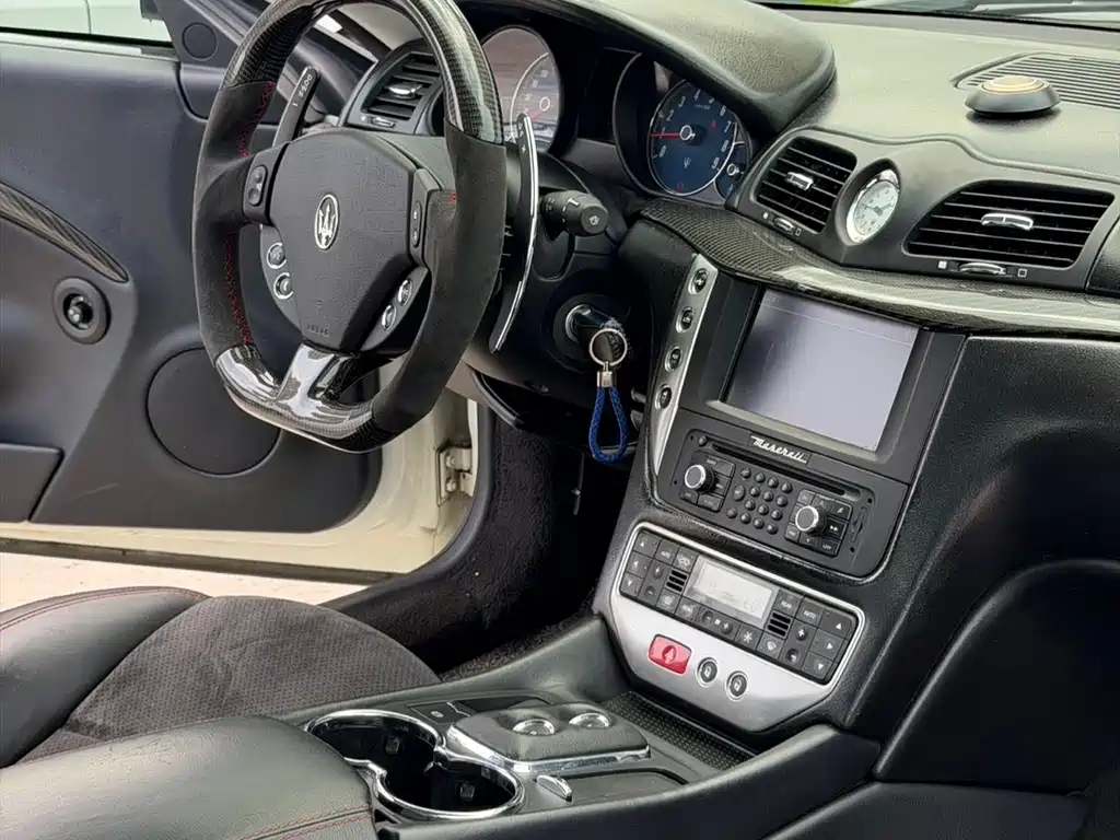 Maserati GranTurismo 2013 4.7L Sport F1