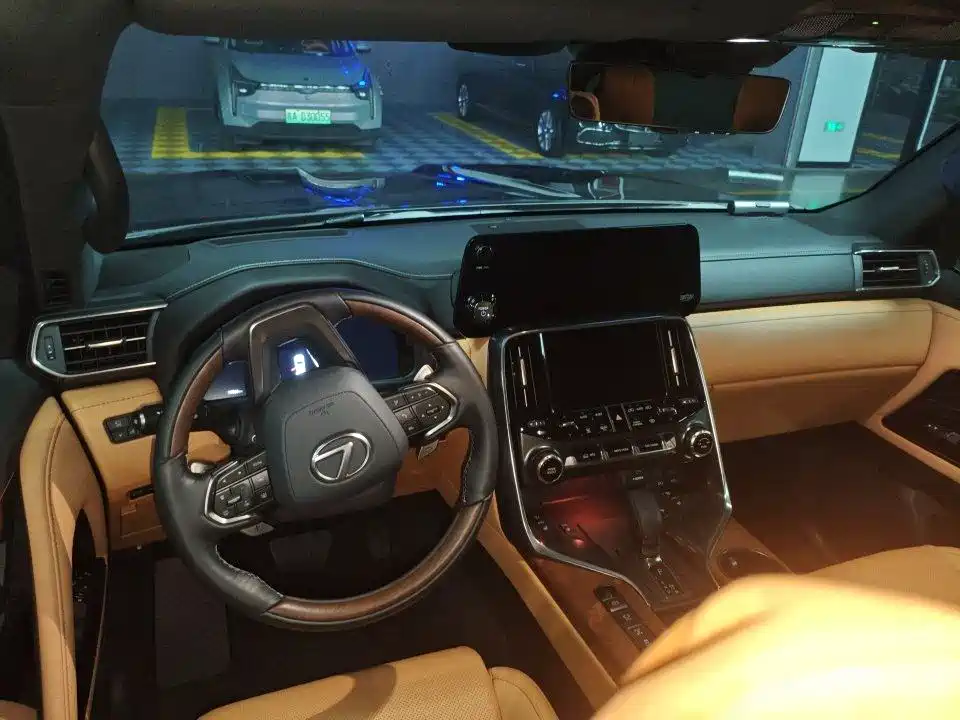 Lexus LX — миниатюра 6