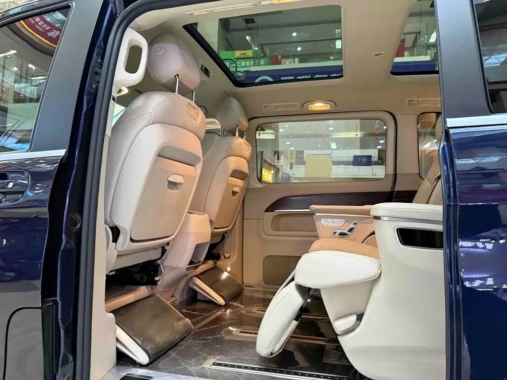 Mercedes-Benz V-Class — миниатюра 16