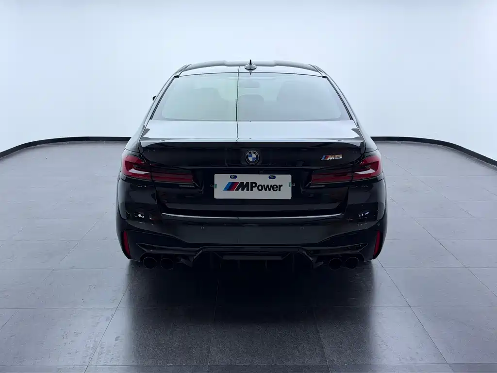 BMW M5 — миниатюра 7