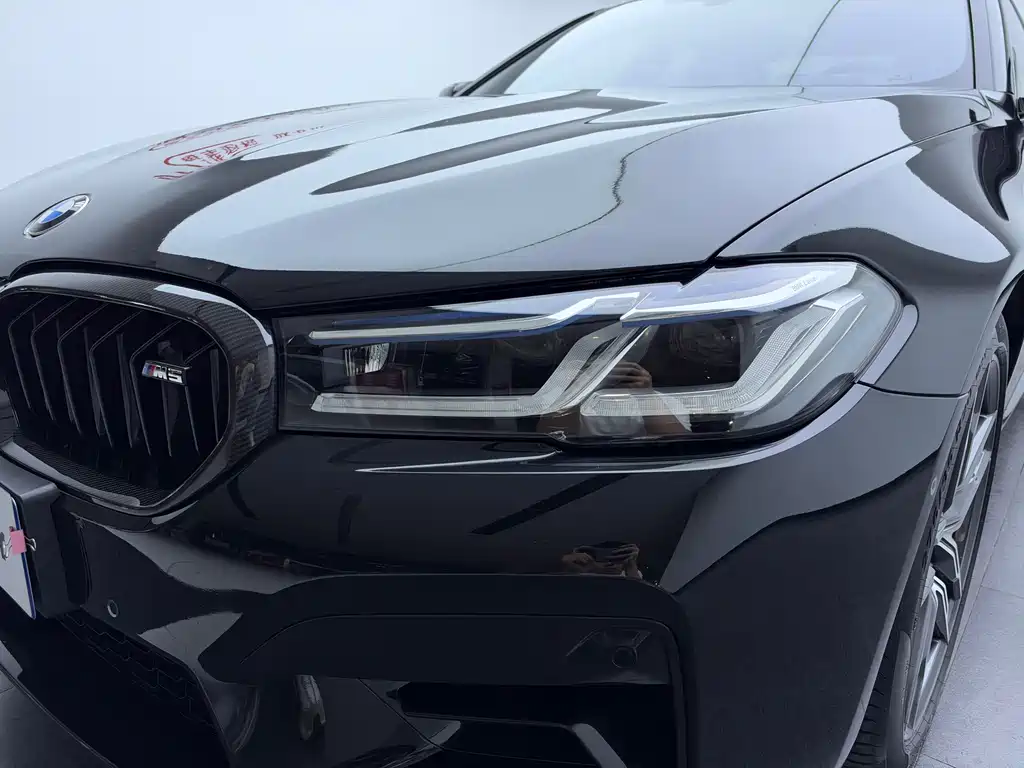 BMW M5 — миниатюра 10