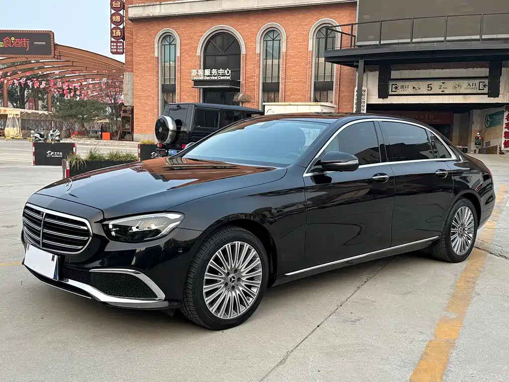 Mercedes-Benz E-Class 2022