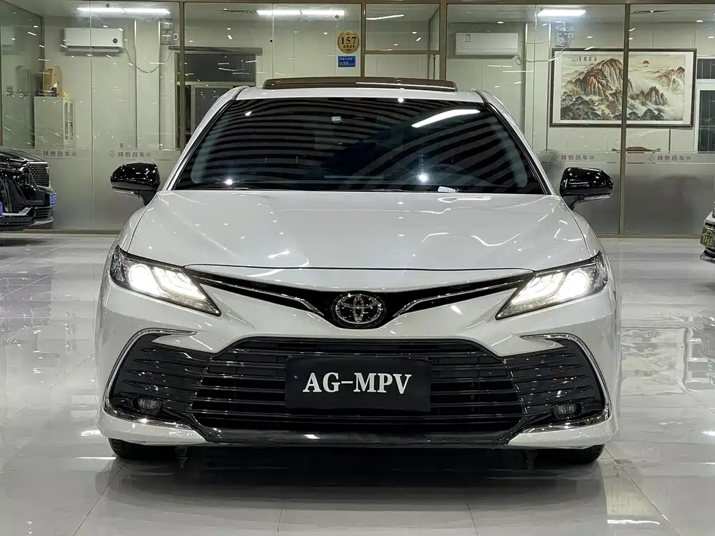 Toyota Camry — миниатюра 2