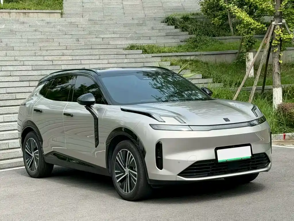 Lynk & Co 08 EM-P — миниатюра 3