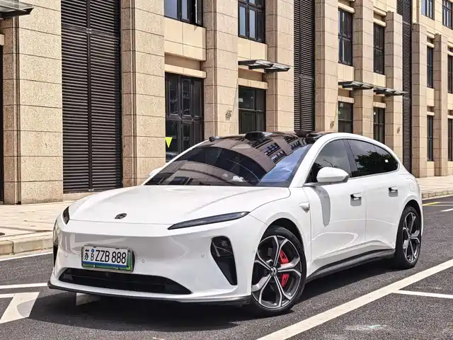 NIO ET5T