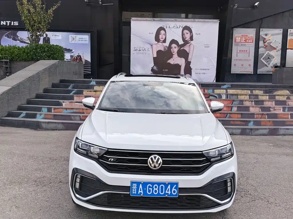 Volkswagen T-Roc — миниатюра 2