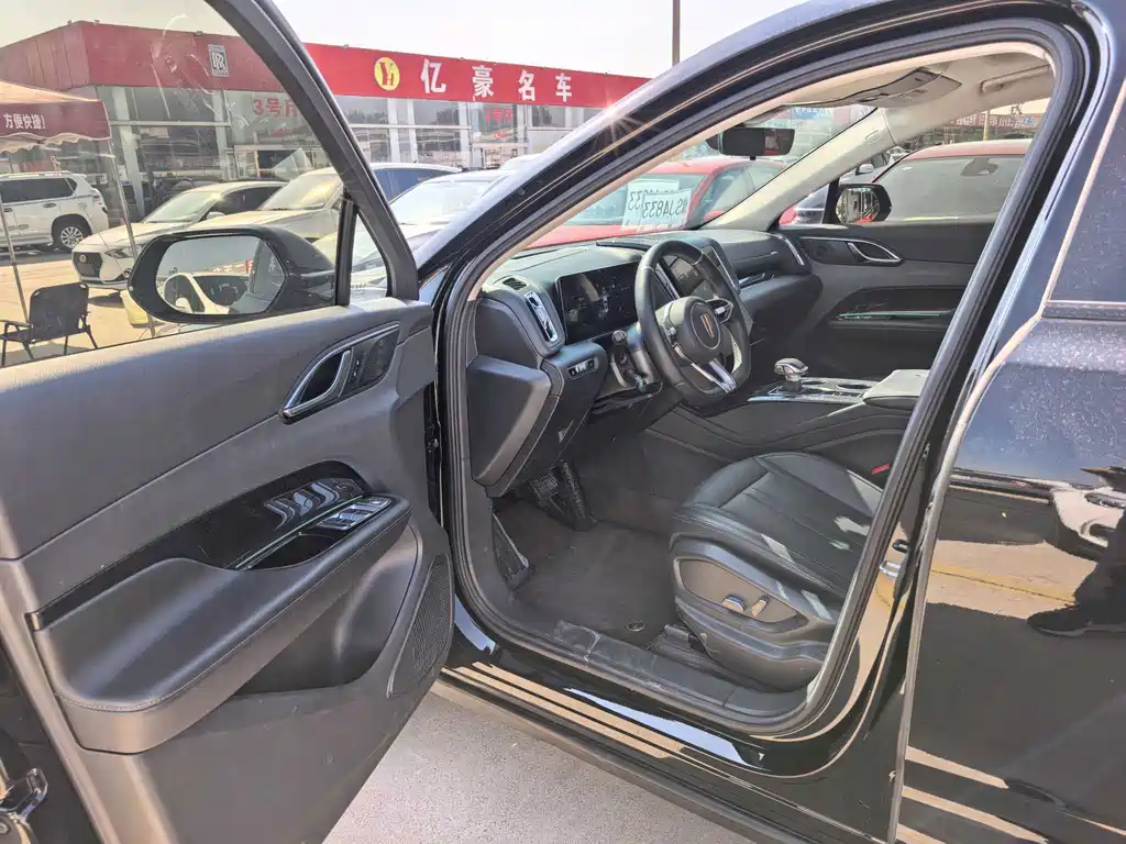 Hongqi Hongqi HS3 PHEV — миниатюра 7
