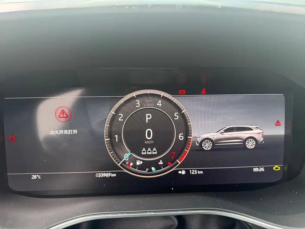 Jaguar F-PACE — миниатюра 17