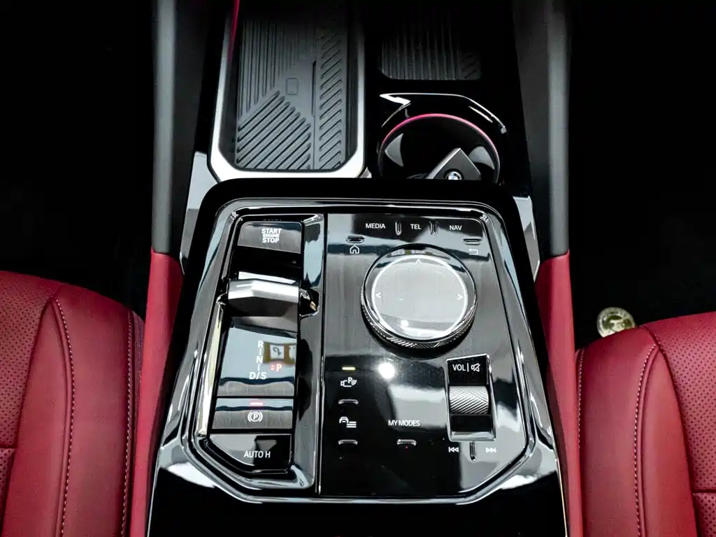 BMW 5 Series — миниатюра 19