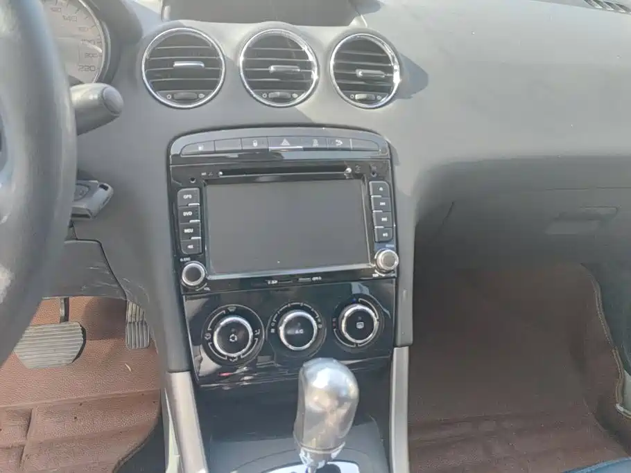 Peugeot 408 — миниатюра 13