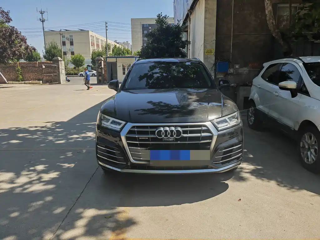 Audi Q5L — миниатюра 2