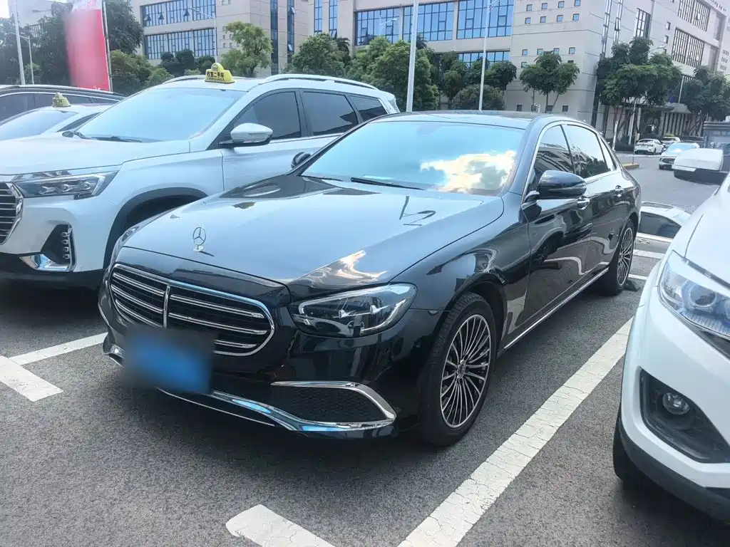 Mercedes-Benz E-Class — миниатюра 3